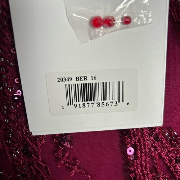 Mac Duggal 20349 NWT Red Embellished Puff Sleeve V Neck Gown - Picture 6 of 14